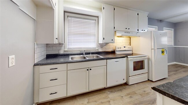 Photo - 1117 Newton St