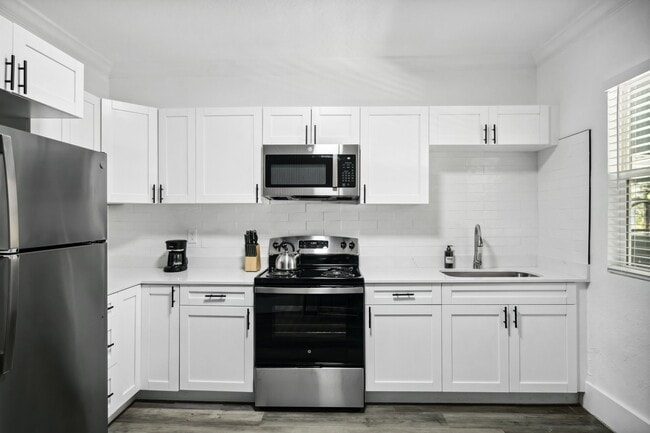 806 E Chelsea St Unit 3