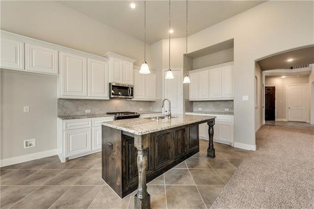 Photo - 305 Featherstone Dr