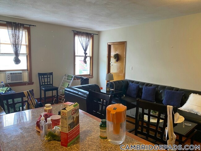 Photo - 1124 Cambridge St Unit 5