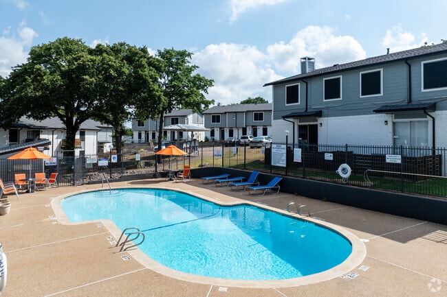 Building Photo - Bedford Hills Rental