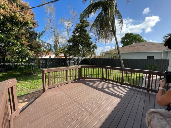 Photo - 2219 Funston St