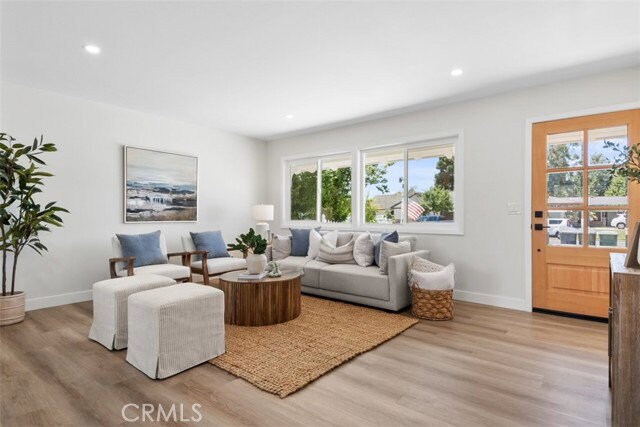 Photo - 16622 Simonne Lane