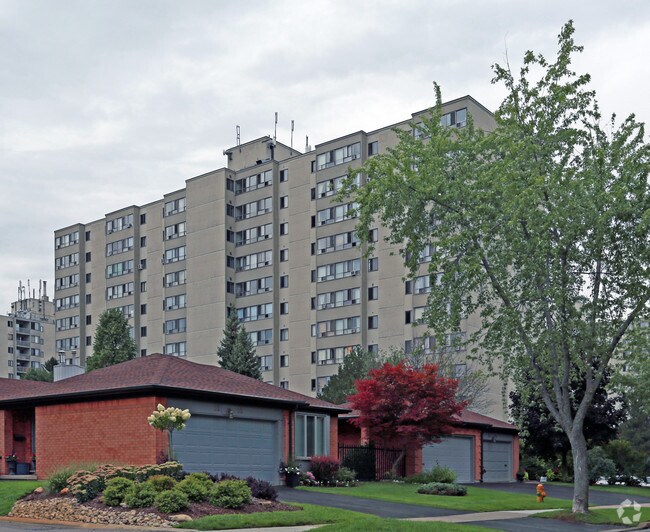 Photo - Fiddlers West Apartments