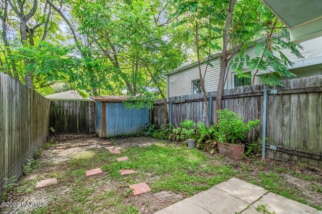 Photo - 757 St Thomas St Unit B