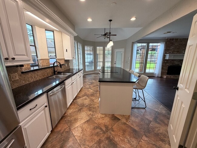 Photo - 6035 Spring Creek Grove Ln
