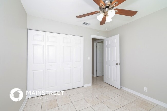 Photo - 820 E Flag Ln