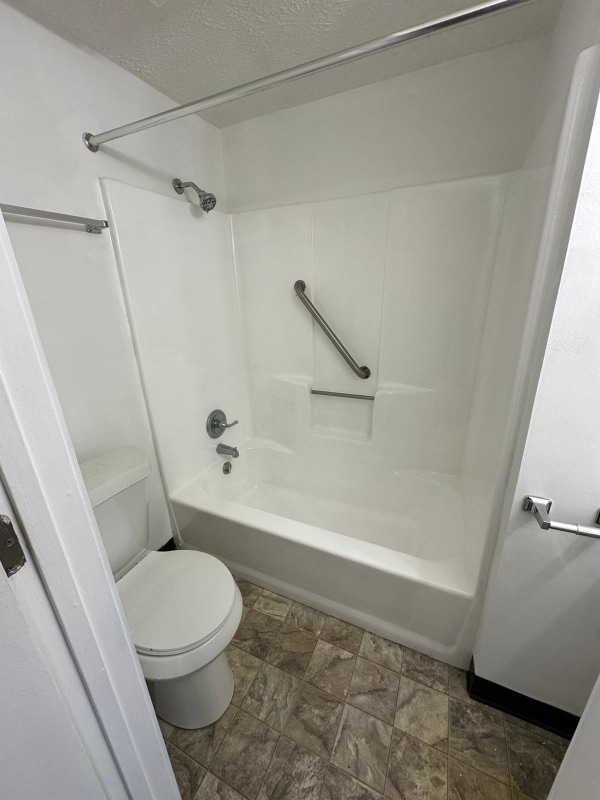 Photo - 766 Anderson Ave Unidad 1