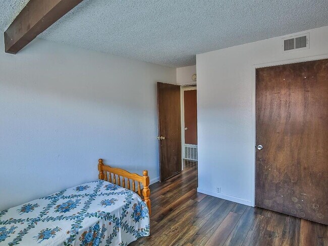 Photo - "Charming 3-Bedroom Home with Granite Touc...