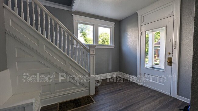 Photo - 1115 Maple Ave