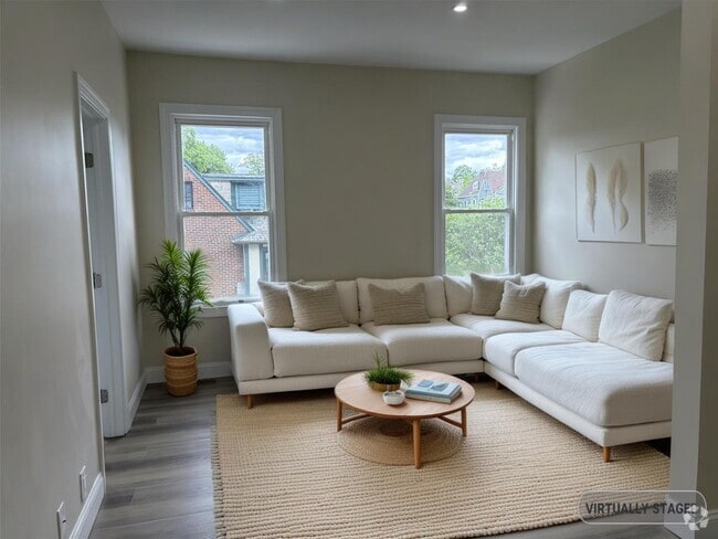 Building Photo - 74 Rossmore Ave Unit 2 Rental
