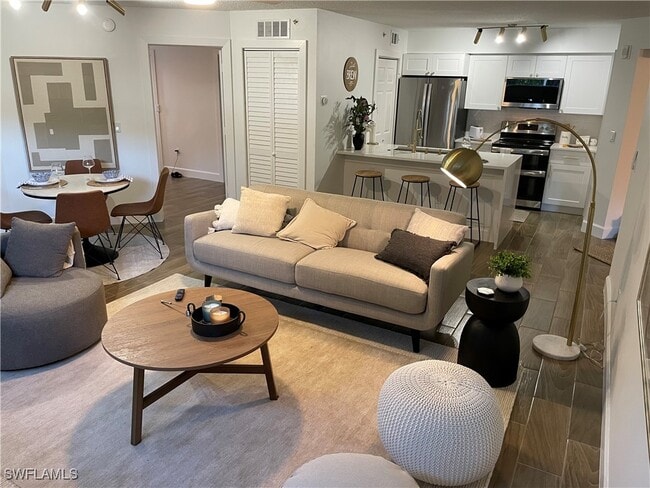 Photo - 8940 Colonnades Ct E Unit 721