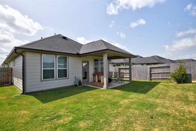 7215 Clearwater Cv Dr