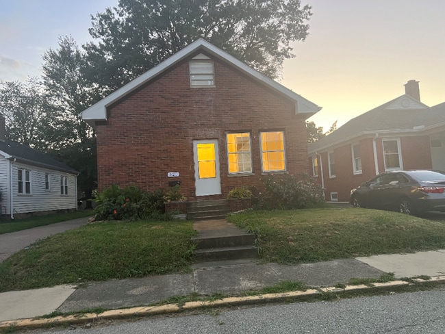 Photo - 621 S Rotherwood Ave