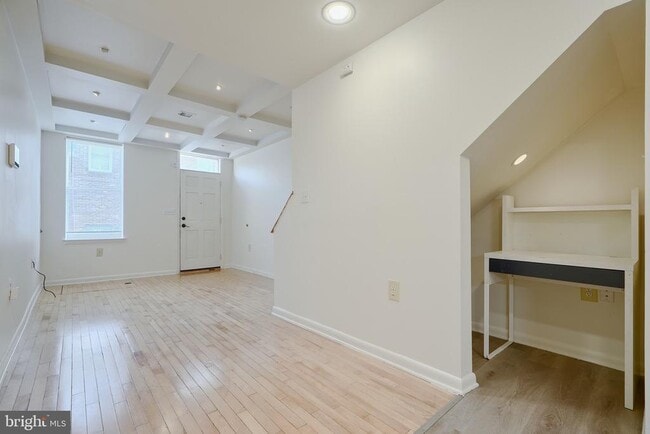 Photo - 1018 Booth St