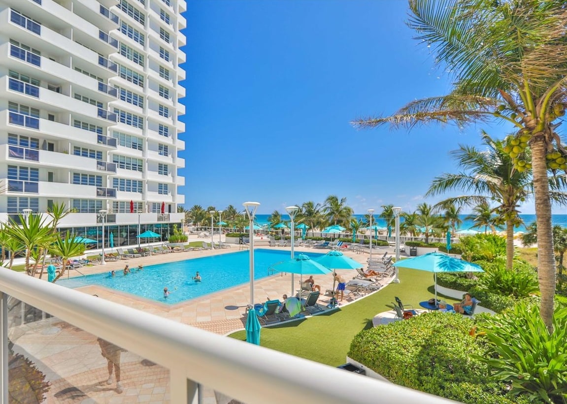Photo - 100 Lincoln Rd (Miami Beach, FL)
