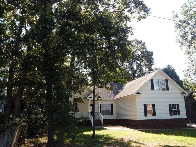 Building Photo - 1908 Durant Dr Rental