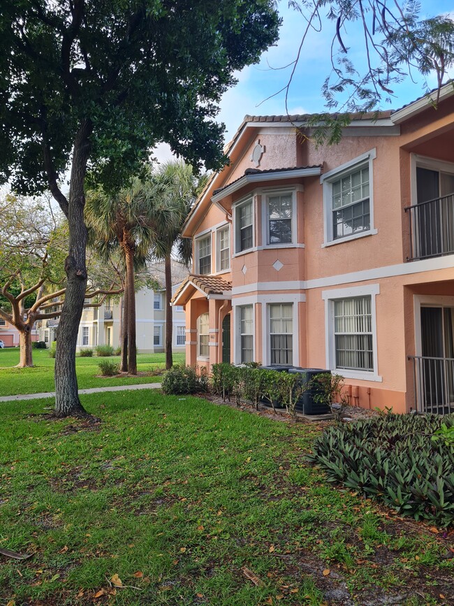 Photo - 1008 Belmont Ln Condo Unit 1008
