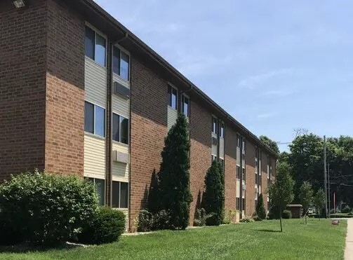 Photo - 319 E 12th St