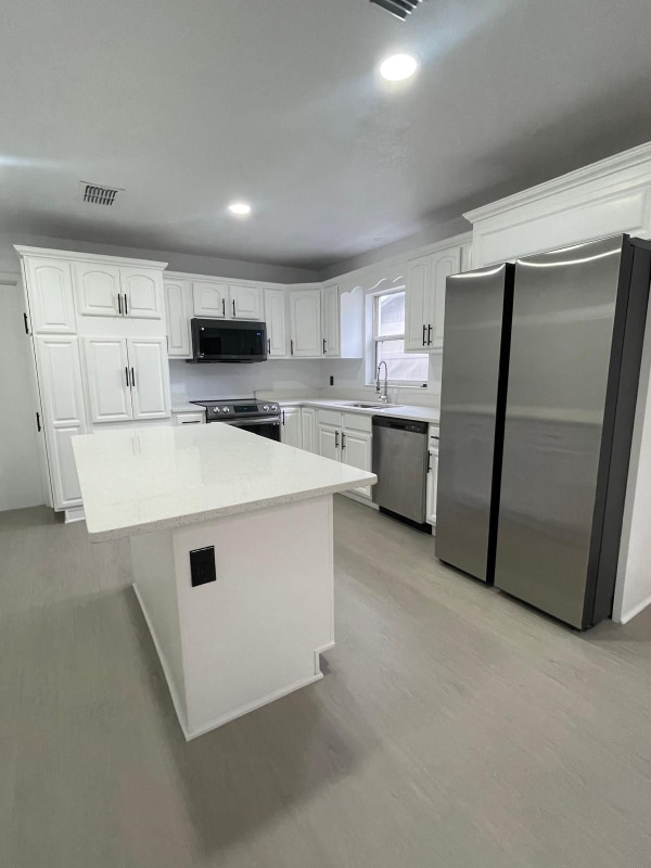 Photo - 634 Meadowvale Dr