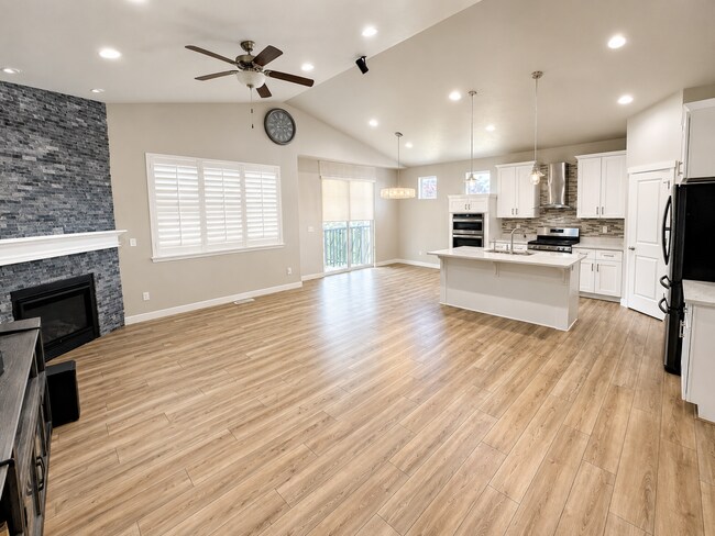Photo - 12256 S Croyden Ln