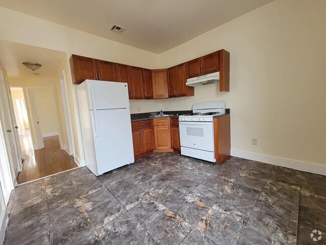 Building Photo - 118 Cedar Ave Unit 1 Rental