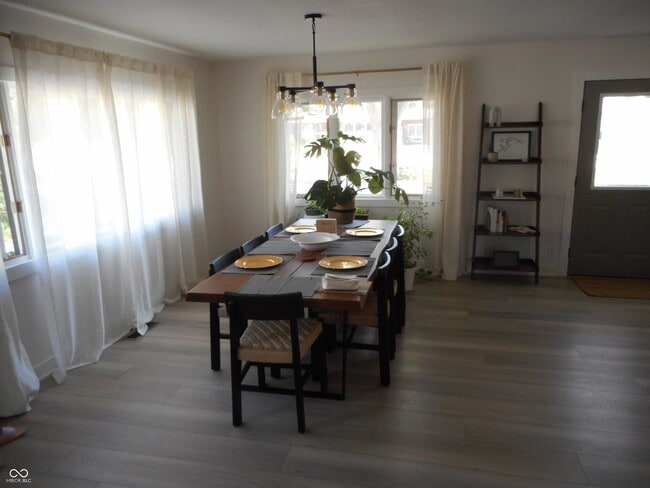 Photo - 740 W Auman Dr