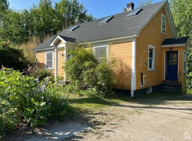 Building Photo - 41 Harwood Ave Rental