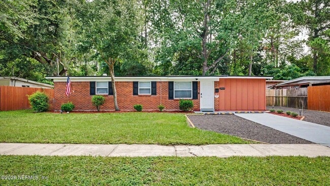 Building Photo - 2909 Lauderdale Dr E Unit A-1
