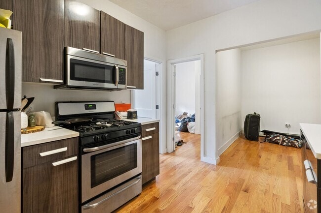 Building Photo - 155 Salem St Rental