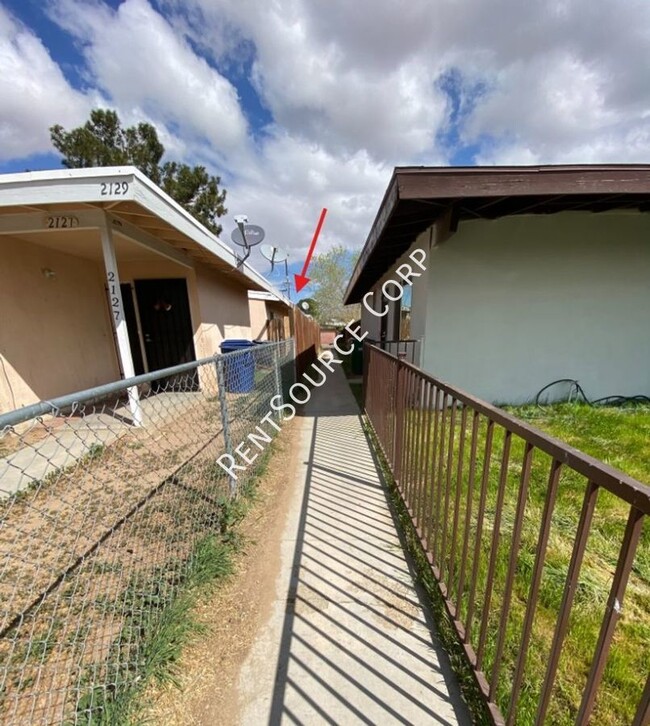 1 Bedroom 1 Bathroom in Palmdale - 1 Bedroom 1 Bathroom in Palmdale House