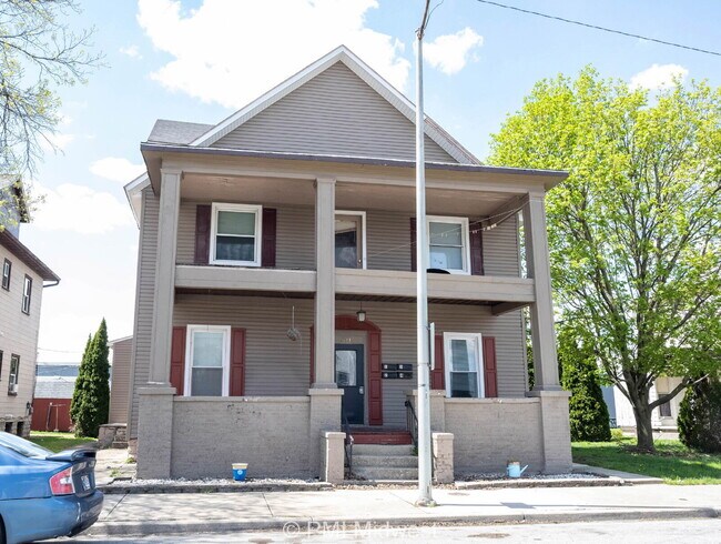 Photo - 611 N Main St Unit 3