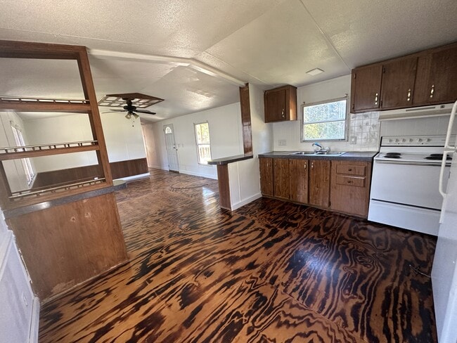 Photo - 7150 Seward Cir