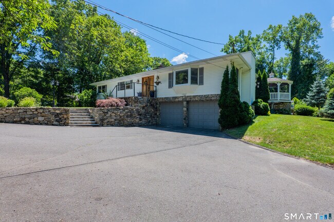 Photo - 15 Farrell Rd