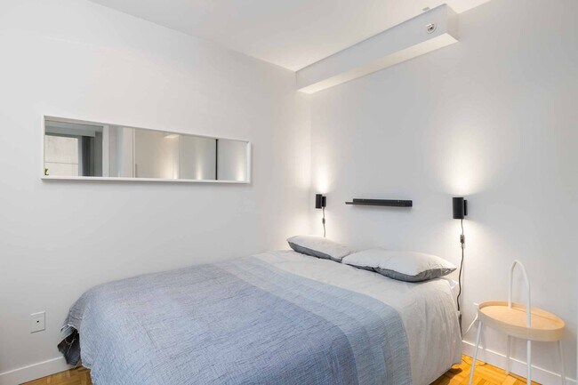 Photo - Somerset Unit 00808