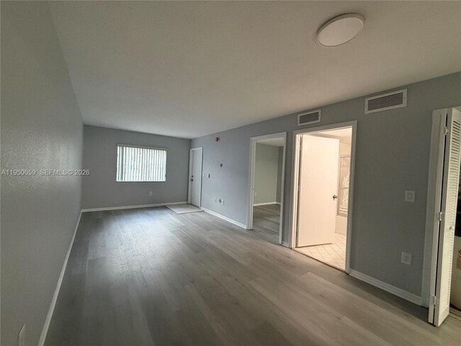 Photo - 2901 SE 13th Rd Unit 105-41