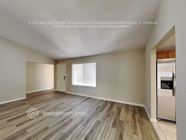10444 W Devonshire Ave