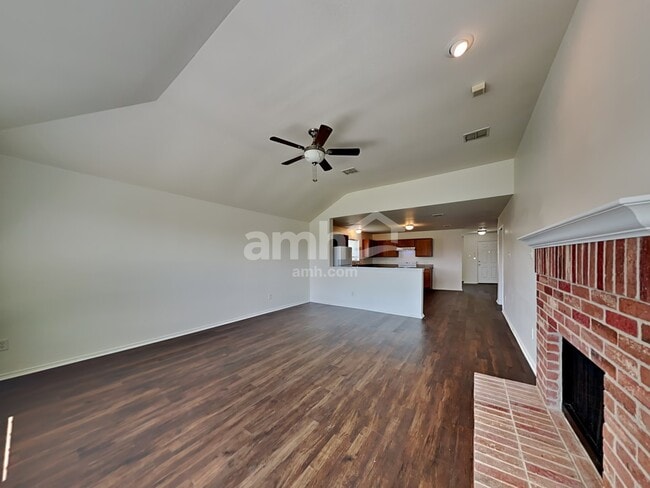 Photo - 617 Overton Dr