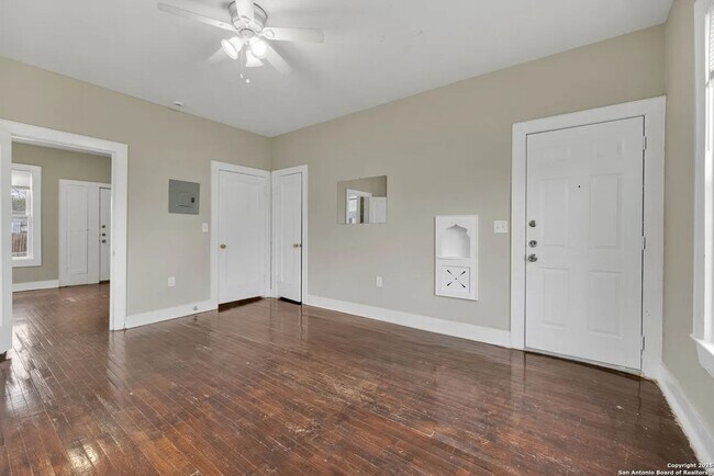 Photo - 1931 Cincinnati Ave Unit 2