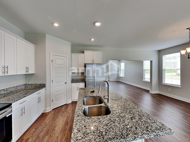 Photo - 5351 Tupelo St