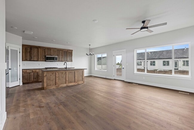 Photo - Modern 6 Bed, 4 Bath Twin Home in Sugar City!