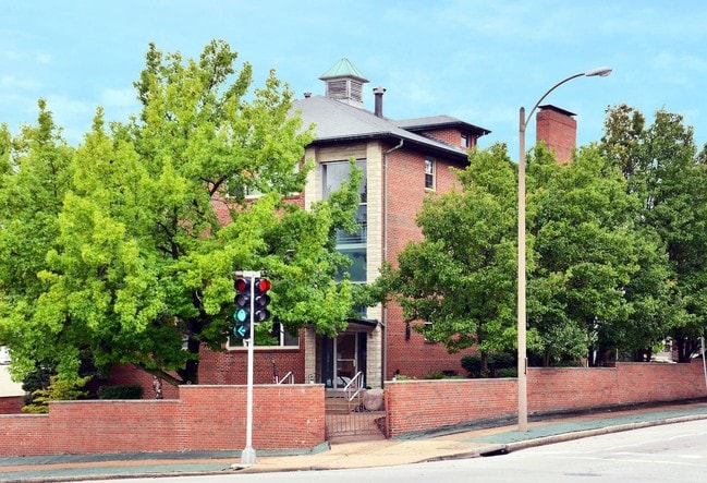 Photo - 3303 Watson Rd Unit Level 1