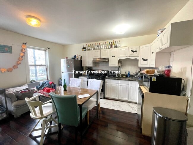 Photo - 1576 Tremont St Unit 2