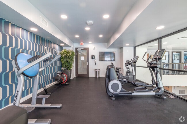 24-Hour State-of-the-Art Fitness Center - Tone Zone - Curve at Melrose