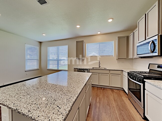 Photo - 2717 Lillybrook Ln