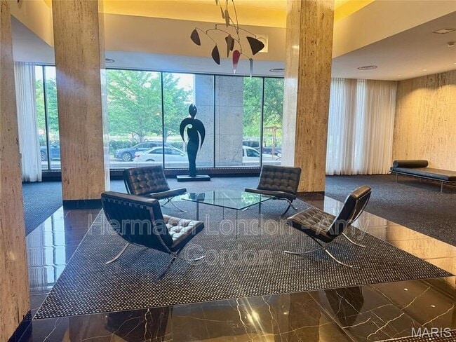 Photo - 4501 Lindell Blvd Unit 12E
