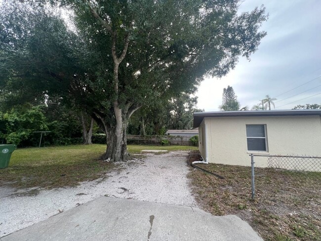 Photo - 2118 9th Ave E