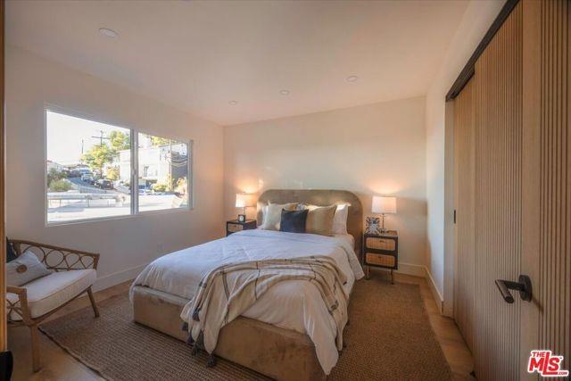 Building Photo - 1930 Kemper St