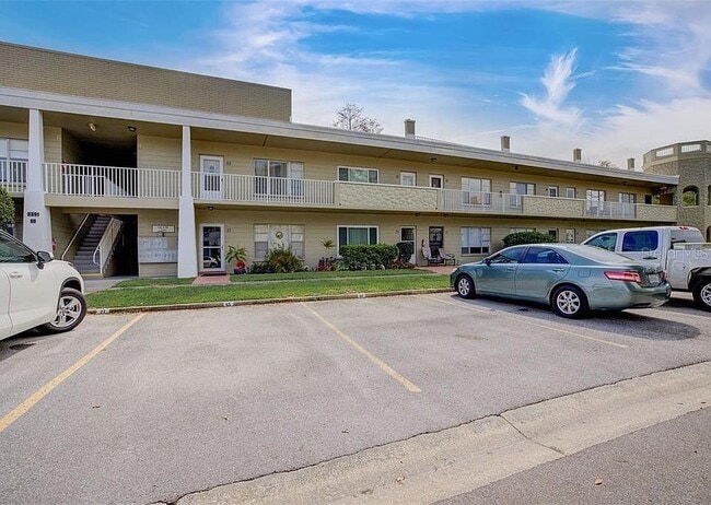 Building Photo - 2391 Sumatran Way Unit 43