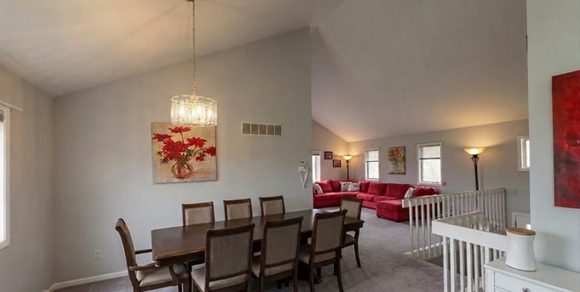 Photo - W162N11659 Park Ave